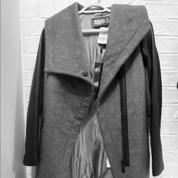 Danier Wool and Leather Coat - NWT - Picture 3 of 7